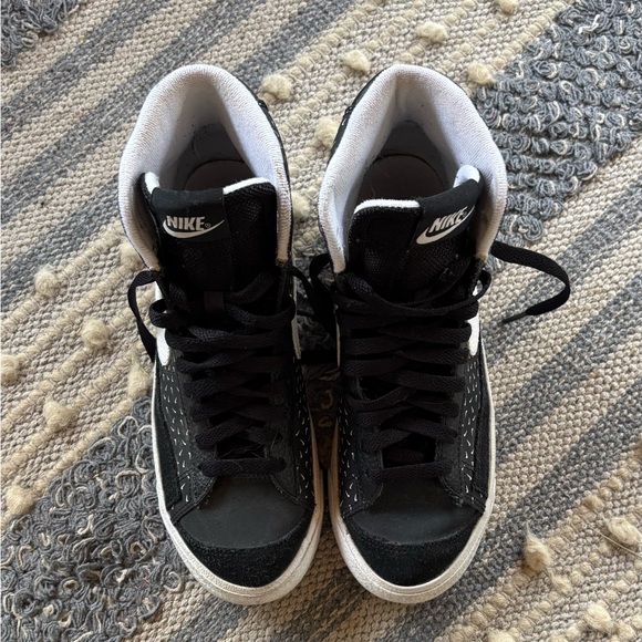 nike youth logo blazers mids - Picture 4 of 7